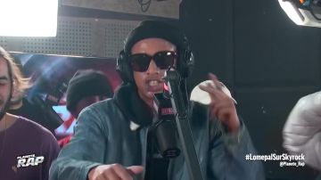 Gafas de sol usadas por Slimka en Lomepal - Nuevo Freestyle con Prince Waly, Di Meh & Slimka, Laylow, Fixpen Sill y Vladimir Cauche