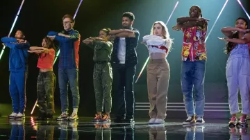 Sabrina Carpenter wears beige pants for her role as Quinn Ackerman in the Netflix movie Work It