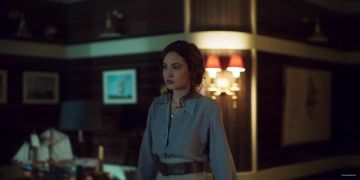 Blue shirt__ worn by Eva Villanueva Ivana baquero explained in the series Alta mar