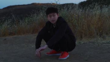 Shoes of Rich Brian en Rich Brian - Don't Care (Video Musical Oficial)