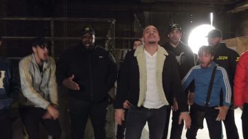 Manteau de Mister V dans MISTER V - RAP VS REALITE 2