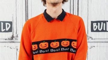 Halloween Sweater of Dr. Spencer Reid (Matthew Gray Gubler) in Criminal Minds