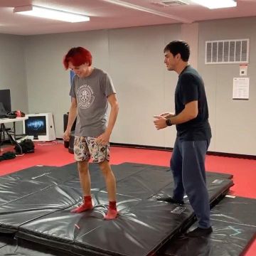 Corto de Jacob Bertrand en la cuenta de Instagram @thejacobbertrand