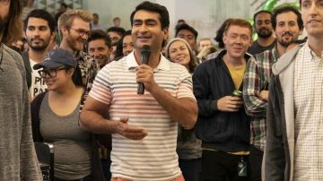 Multicolored polo shirt worn by Dinesh Chugtai (Kumail Nanjiani) in Silicon Valley (S06E01)