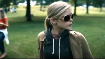 Sunglasses worn by Annie January (Erin Moriarty) in The Boys (S02E04)