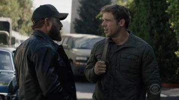 Clay Spenser (played by Max Thieriot) outfits on SEAL Team