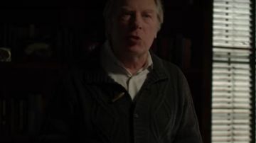 The Green Cardigan of Chuck McGill (Michael McKean) in Better Call Saul (S03E10)
