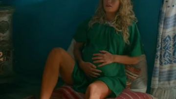 Green boho dress of Young Donna (Lily James) in Mamma Mia! Here We Go Again