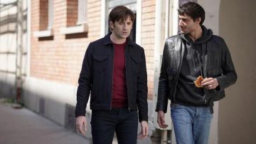 Chaqueta de Hervé André-Jezak (Nicolas Maury) en Dix Pour Cent (S03E05)