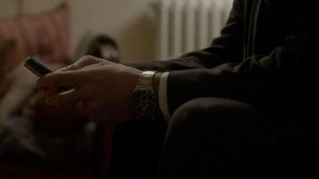 Montre bracelet de Malotru (Mathieu Kassovitz) dans Le Bureau (S01E01)