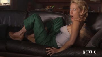 Shoes de Jean Milburn (Gillian Anderson) dans Sex Education (S02)