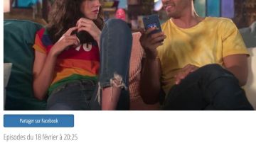 T-shirt rainbow 1990 of Leslie (Claire Chust) in Scenes of households (episode aired on February 18, 2020)