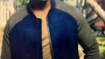 Chaqueta azul y marrón de Falcon (Anthony Mackie) en Falcon and the Winter Soldier