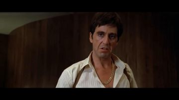 Camisa de noche a rayas de satén marfil usada por Tony Montana