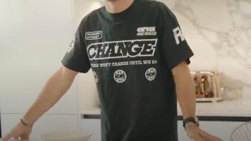 T_SHIRT NOIR ET BLANC of Pierre Gasly in We face Pierre GASLY at Karting with @SQUEEZIE