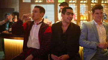 Shirt of Ander Muñoz (Arón Piper) in Elite (S04E08)