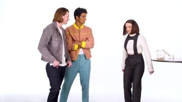 Combinaison  portée par Joey King Joey King dans la vidéo Joey King &amp; The Kissing Booth Cast Judge Each Other's Dance Skills | Makin' Moves | Netflix