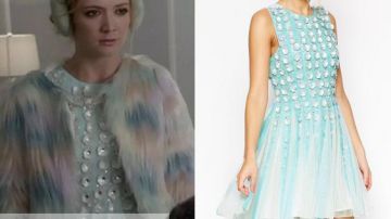 Vestido de patinadora floral ASOS 3D usado por Chanel #3 (Billie Catherine Lourd) en Scream Queens (S01E03)
