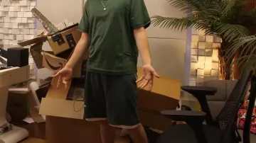 Shorts usados por Joyca Joyca en el video LA VERDAD SOBRE MI ESTUDIO... (Estoy un poco avergonzado)