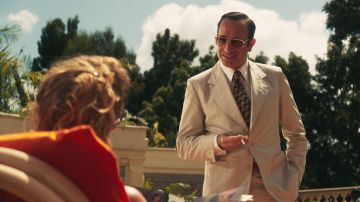 The checkered tie worn by OSS 117 (Jean Dujardin) in the film OSS 117: Red alert in black Africa