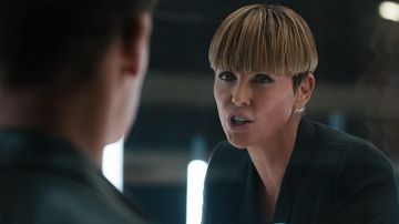 Boucles d&#39;oreilles portées par Cipher (Charlize Theron) comme on le voit dans F9 Fast and Furious 9