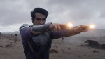 Cosplay de disfraces usado por Kingo (Kumail Nanjiani) como se ve en la película Eternals