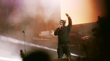 Trousers worn by Juice WRLD in  Empty (Official Live Performance Video) | SOLARSHOT
