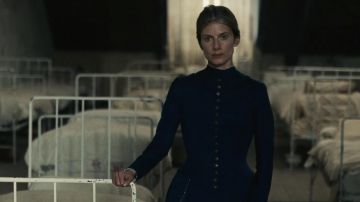 The blue dress worn by Geneviève (Mélanie Laurent) in the film Le Bal des folles