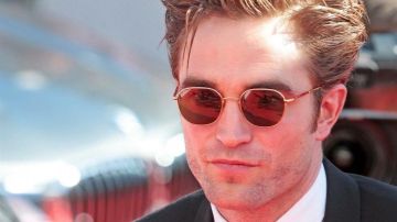 Gafas de sol usadas por Connie Nikas (Robert Pattinson) como se ve en la película Good Time