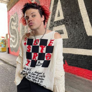 Instagram yungblud: Clothes, Outfits, Brands, Style and Looks | Spotern