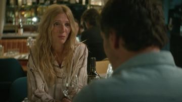 The white striped shirt worn by Claire (Sandrine Kiberlain) in the film We are made to get along