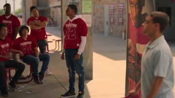 Nike Air Force 1 sneakers en Noir porté par Jamal Turner (Brett Gray) comme on le voit dans On My Block séries TV (Saison 4 Épisode 2)