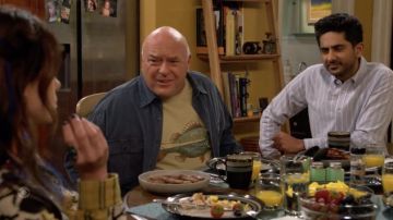 Fish Printed Tee Shirt worn by Art (Dean Norris) as seen in United States of Al TV series outfits (Season 2 Episode 2)