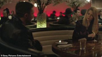 Robe portée par Anne Weying (Michelle Williams) comme on le voit dans Venom: Let There Be Carnage film