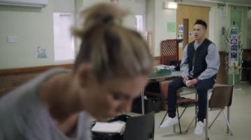 White sneakers worn by Dr. Adam Yuen (Jason Wong) as seen in Silent Witness TV series outfits (Season 24 Episode 5)