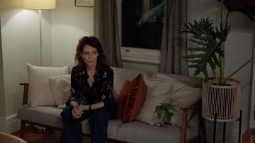 Floral Printed Shirt worn by Liz Wendell (Kat Stewart) as seen in Five Bedrooms TV series outfits (Season 2 Episode 8)