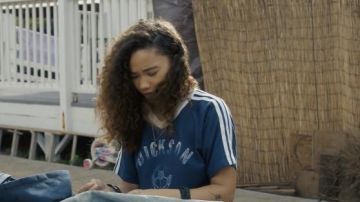 Adidas Dickson All Stars Jersey worn by Riley (Ashley Moore) as seen in I Know What You Did Last Summer TV series outfits (S01E03)