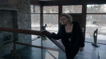 Fur hoodie jacket worn by Eden (Hallea Jones) in Locke & Key TV series outfits (S02E08)