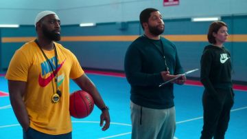 Nike swoosh logo t-shirt in yellow worn by Naim Rahaim (Sean Baker) as seen in Swagger TV show outfits (S01E02)