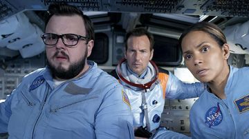 Anteojos usados por KC Houseman (John Bradley) como se ve en la película Moonfall