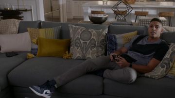 Nike Hit Top sneakers worn by Jordan Baker (Michael Evans Behling) as seen in All American TV series outfits (S04E02)