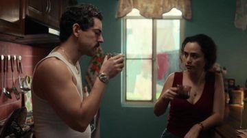 Watch worn by Luis Gerardo Méndez as seen in Narcos: Mexico TV series wardrobe (Season 3 Episode 1)