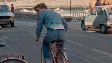 '80s jeans worn by Alexis (Félix Lefebvre) as seen in Summer of 85 movie wardrobe