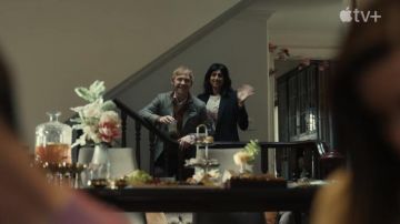 Plaid blazer worn by Julian Pearce (Rupert Grint) as seen in Servant TV series outfits (Season 3)