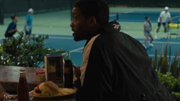 Chaqueta Reebok Track usada por Richard Williams (Will Smith) como se ve en el vestuario de la película King Richard