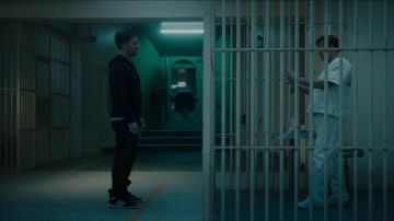 Zapatillas negras Adidas usadas por Eddie Brock / Venom (Tom Hardy) como se ve en el vestuario de la película Venom: Let There Be Carnage