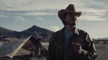 Cowboy hat worn by Jose (Nicholas Gonzalez) as seen in Borrego movie outfits
