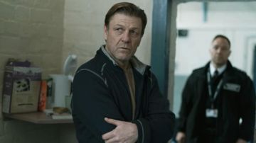 Veste zippée portée par Mark Cobden (Sean Bean) comme on le voit dans le Temps des tenues de la série TV (Saison 1 Épisode 3)