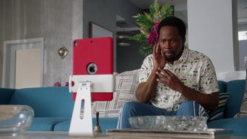 Printed shirt worn by Dean Simms (Harold Perrineau) as seen in Claws TV sries outfits (Season 4 Episode 1)