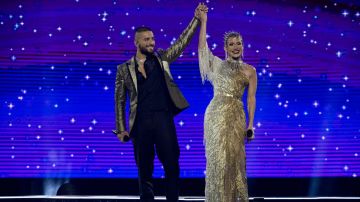 Gold dress worn by Kat Valdez (Jennifer Lopez) as seen in Marry Me movie outfits